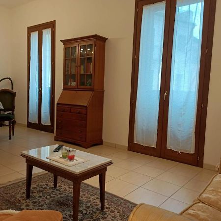 Apartament Le Ginestre Sulmona Zewnętrze zdjęcie